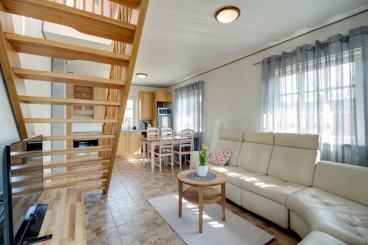 Kasekese Holiday Home With Sauna And Garden Kuressaare Ngoại thất bức ảnh