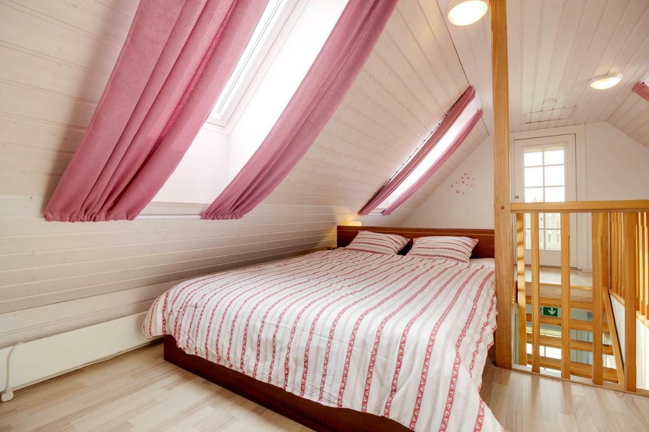 Kasekese Holiday Home With Sauna And Garden Kuressaare Ngoại thất bức ảnh
